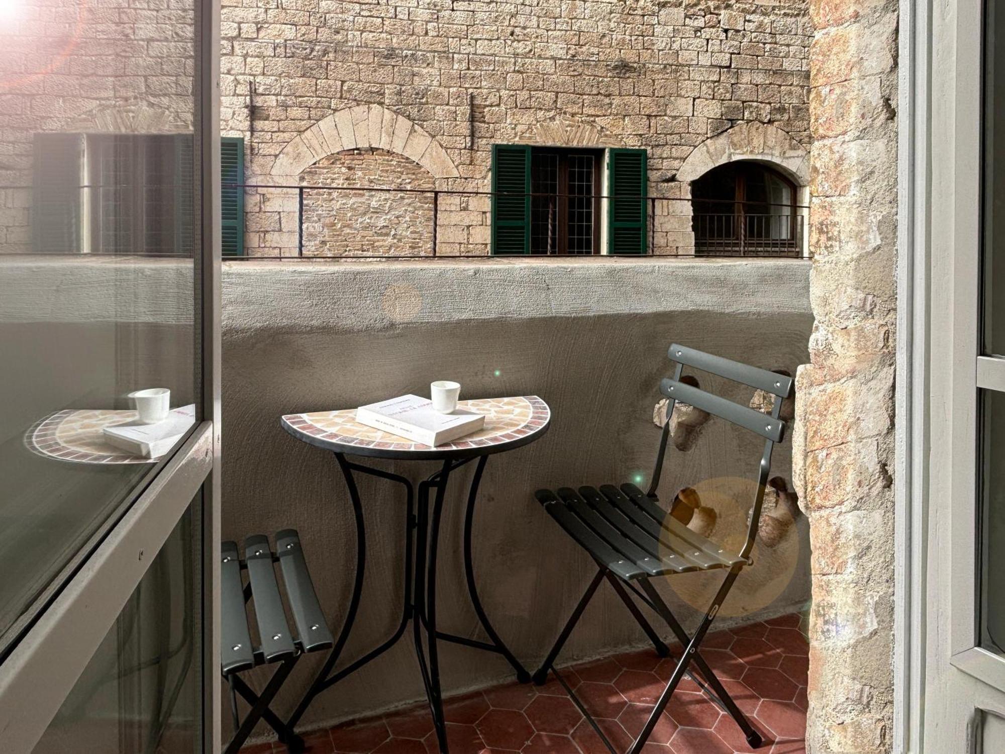 Апартаменти La Loggia Di Portica Residenza Storica Nel Centro Di Ассізі Екстер'єр фото